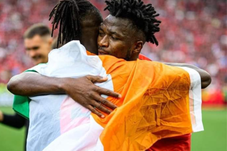 Bundesliga La Belle Image Entre Edmond Tapsoba Et Odilon Kossounou