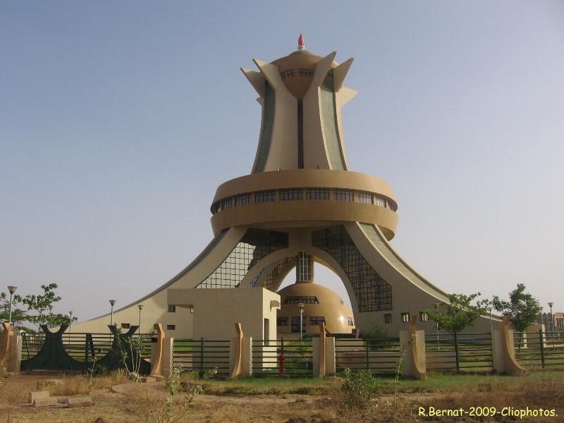 Monument aux Martyrs à Ouaga. Ph. clionautes