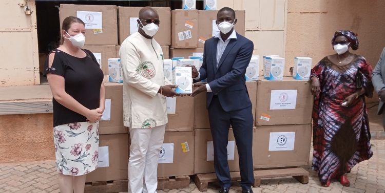 360 Développement du Canada offre plus de 600 000 masques au Burkina Faso