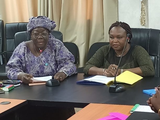 De gauche à droite Dr Marie Madeleine Rouamba, coordonnatrice de WGH et Estelle Dabiré/Dembélé, SG ministère de la santé