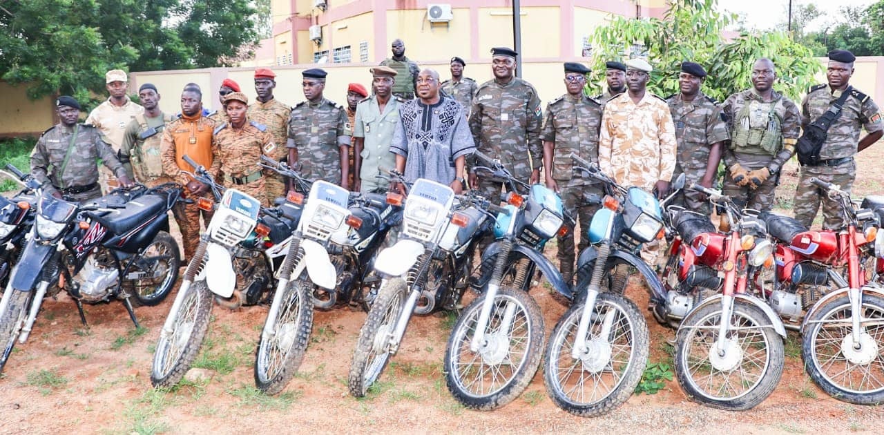 don de motos aux forces de défense et de sécurité