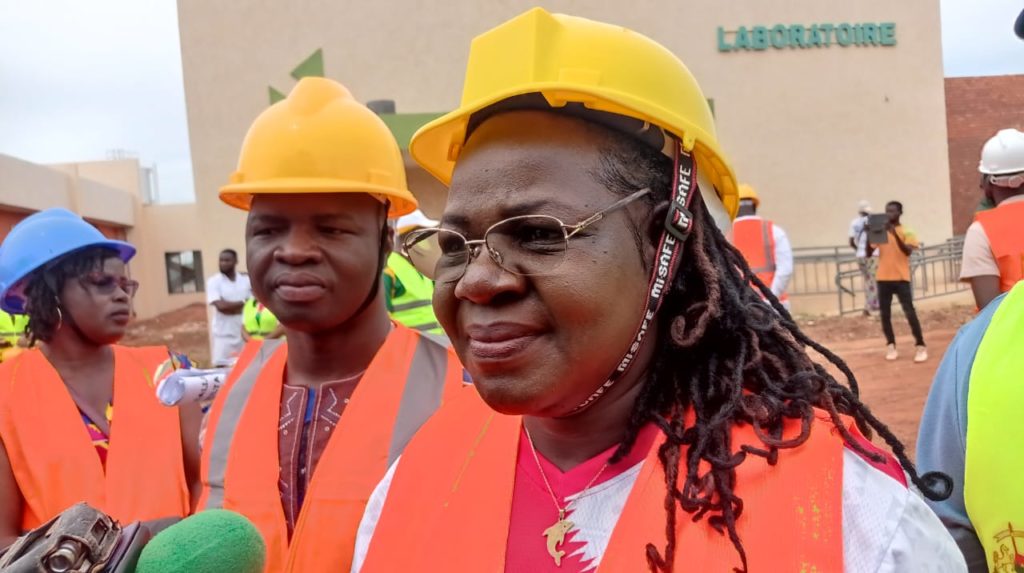 La coordinatrice du projet de construction du centre de gériatrie de Ouagadougou, Célestine Paré