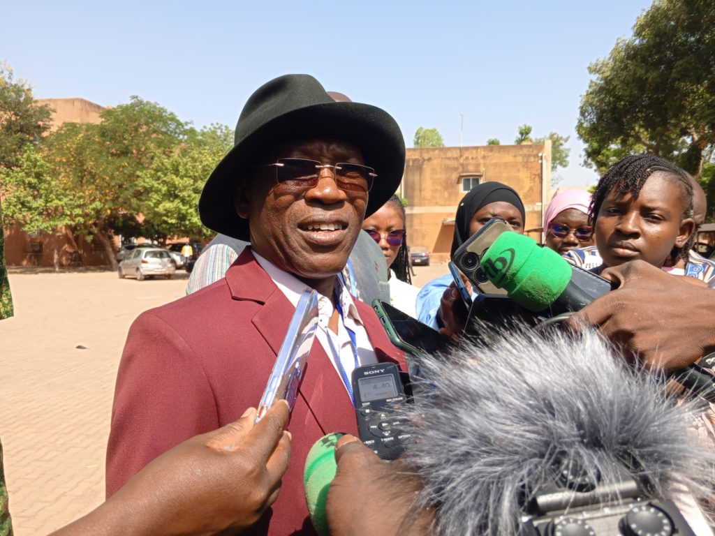  Dr Firmin Gouba, président du comité d’organisation du colloque international sur les sciences de l’information et de la communication