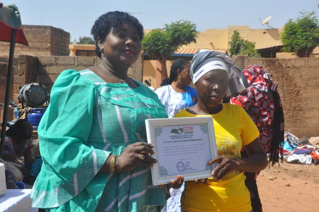 Remise d'attestation de reconnaissance