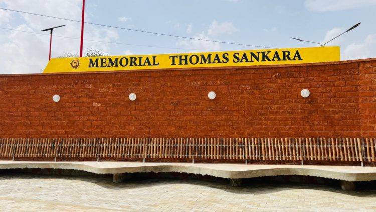 {DIRECT } Cérémonie officielle d’inauguration du Mausolée Thomas SANKARA et de ses 12 compagnons