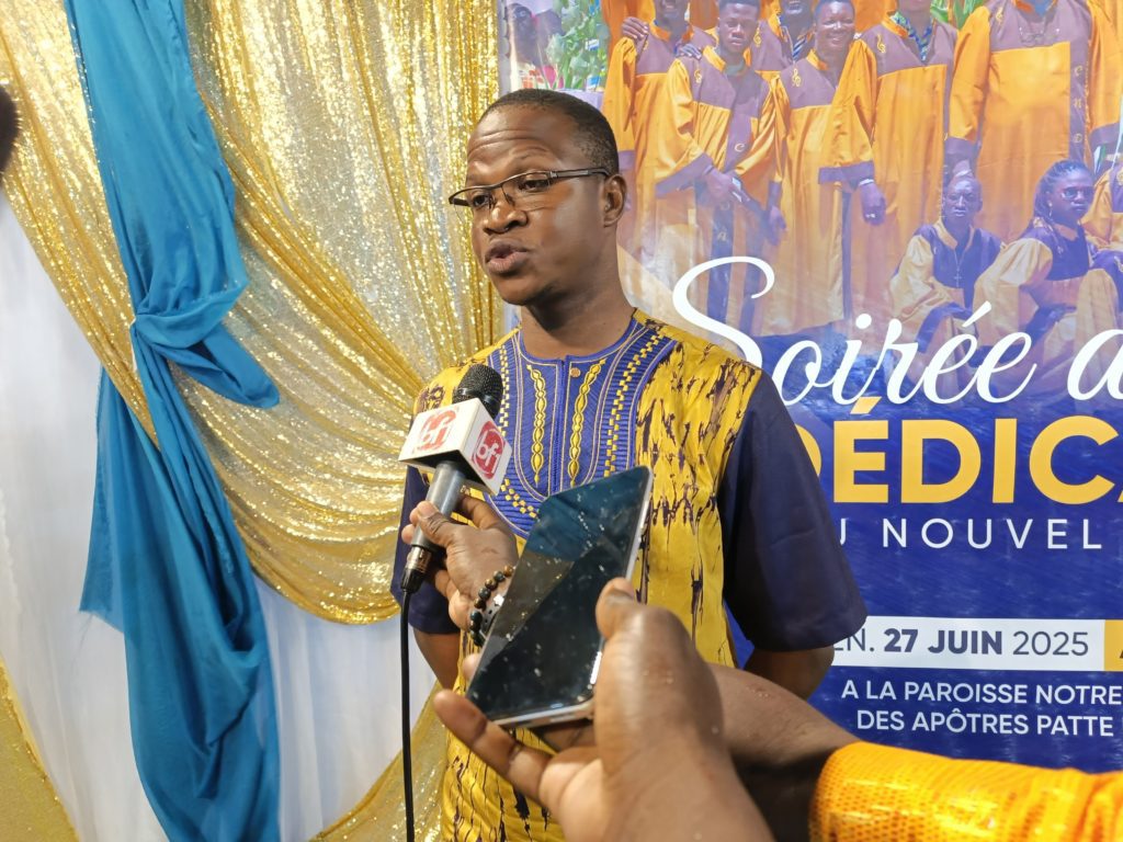 l'abbé Hervé Nassa, vicaire à la paroisse Notre Dame des Apôtres de la Patte d'Oie