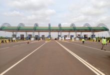 Le poste de péage de Boudtenga vue de face