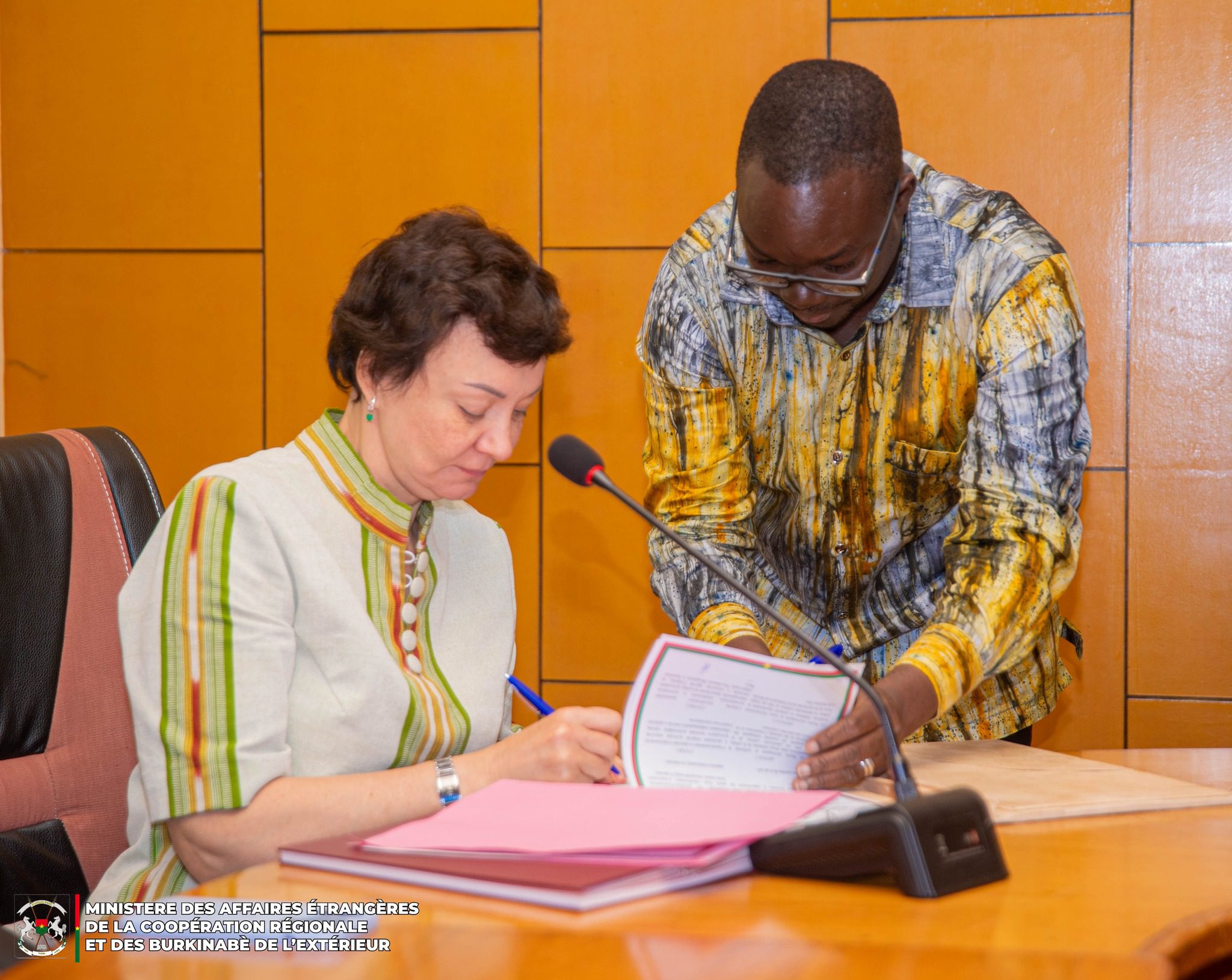 Avec la signature de cette convention, Nataliia KRASOVSKAIA, Directrice exécutive du Centre de la diplomatie publique de la Fédération de Russie