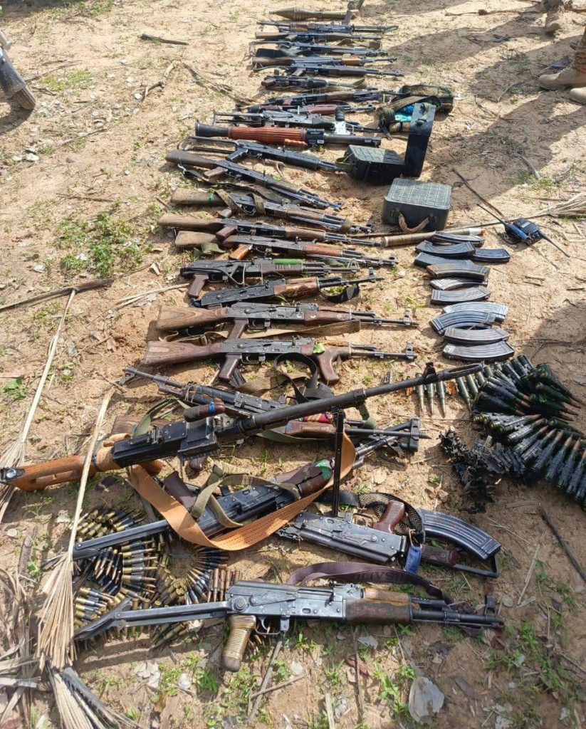 Des matériels saisis par l'armée burkinabè