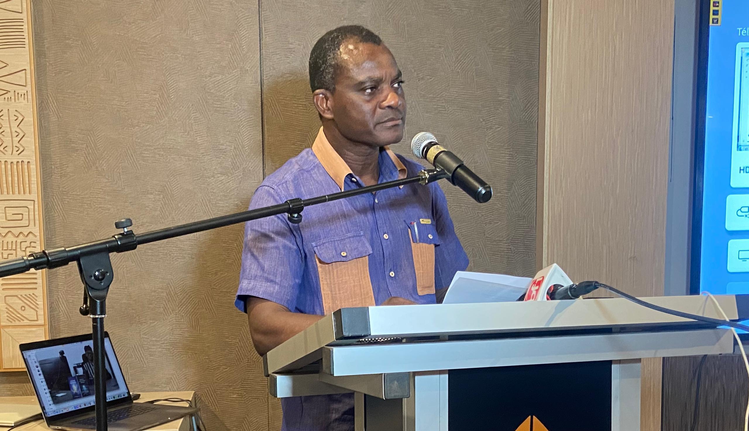 Michel Saba , représentant le ministre de la communication