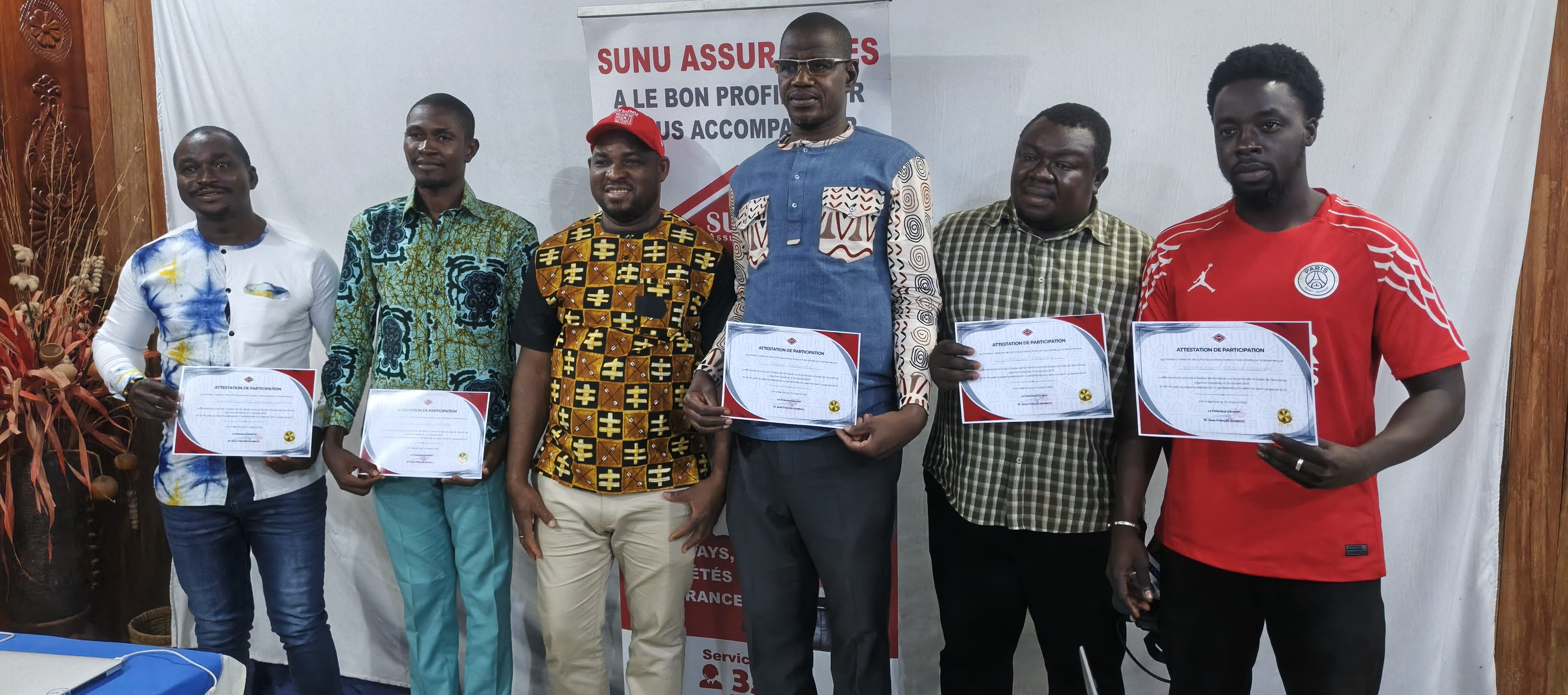 Remise d'attestation aux participants