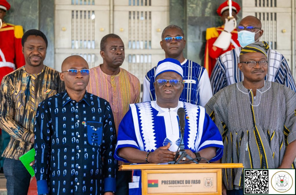 Le Rapport 2024 de la Cour des comptes remis au Capitaine Ibrahim TRAORÉ