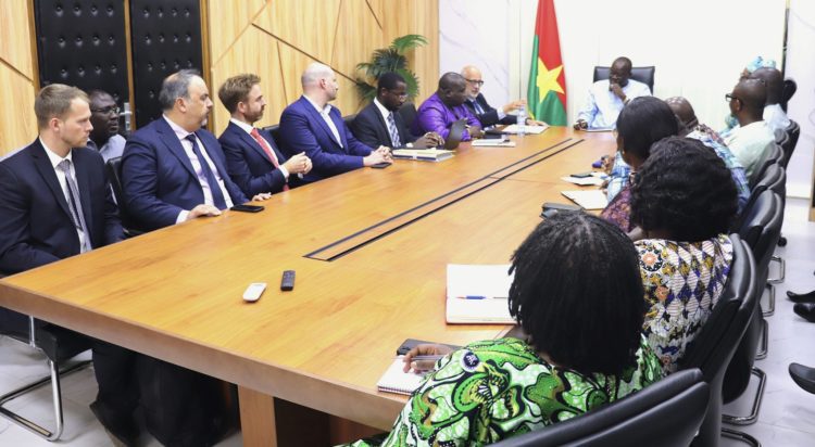 quatrième revue du programme soutenu par la Facilité élargie de crédit (FEC)