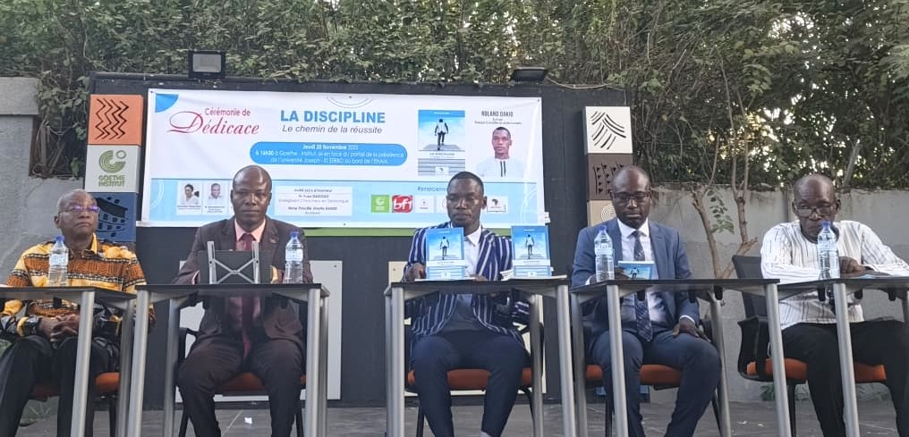 « La discipline, le chemin de la réussite », dédicacé le 20 novembre 2025 à Ouagadougou