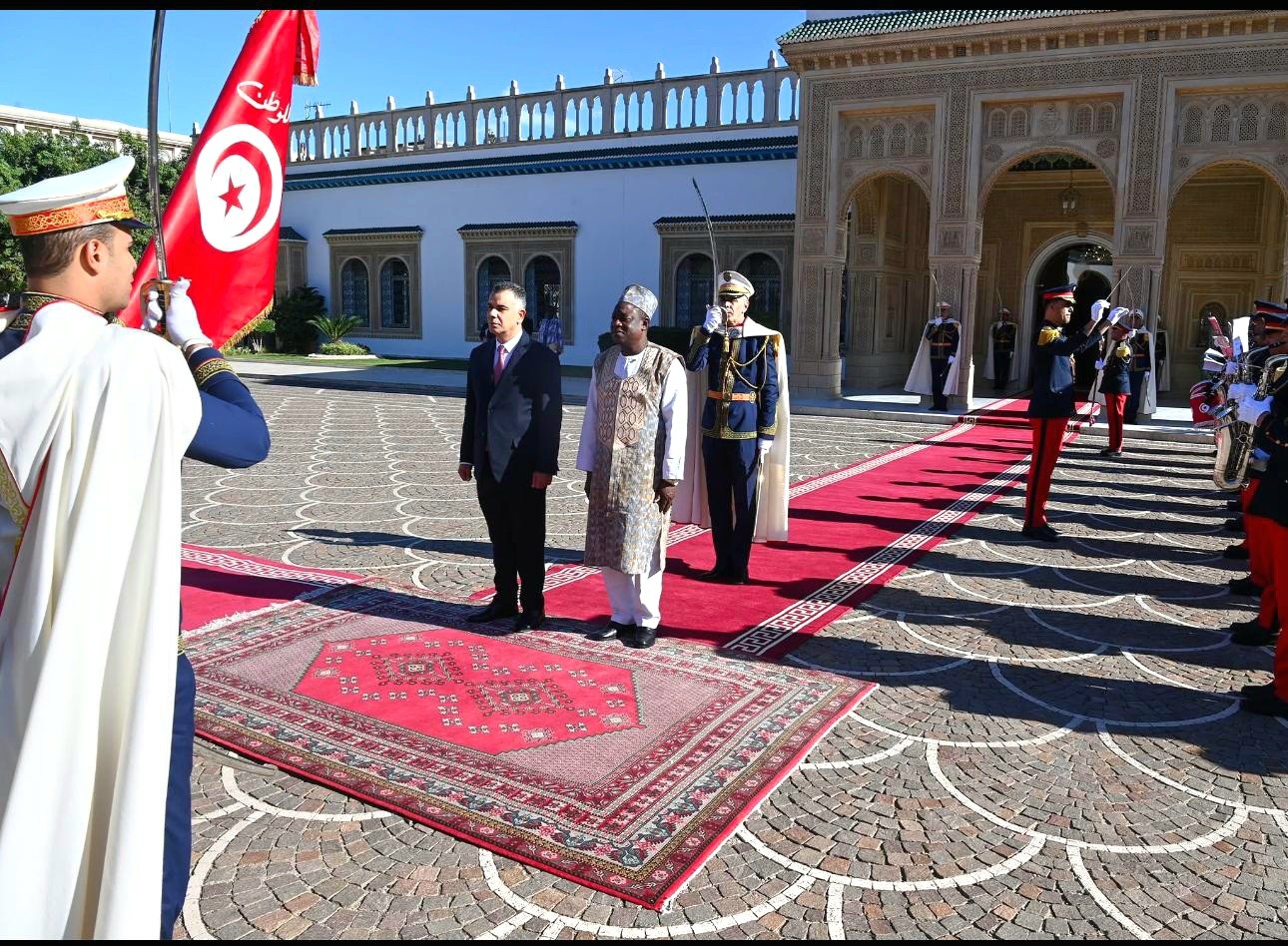 La cérémonie solennelle s’est tenue au Palais présidentiel de Carthage, marquant ainsi l’entrée en fonction du diplomate burkinabè auprès des autorités tunisiennes