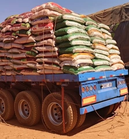 La douane a intercepté 52 sacs de cyanure soigneusement dissimulés sous une cargaison de riz en transit