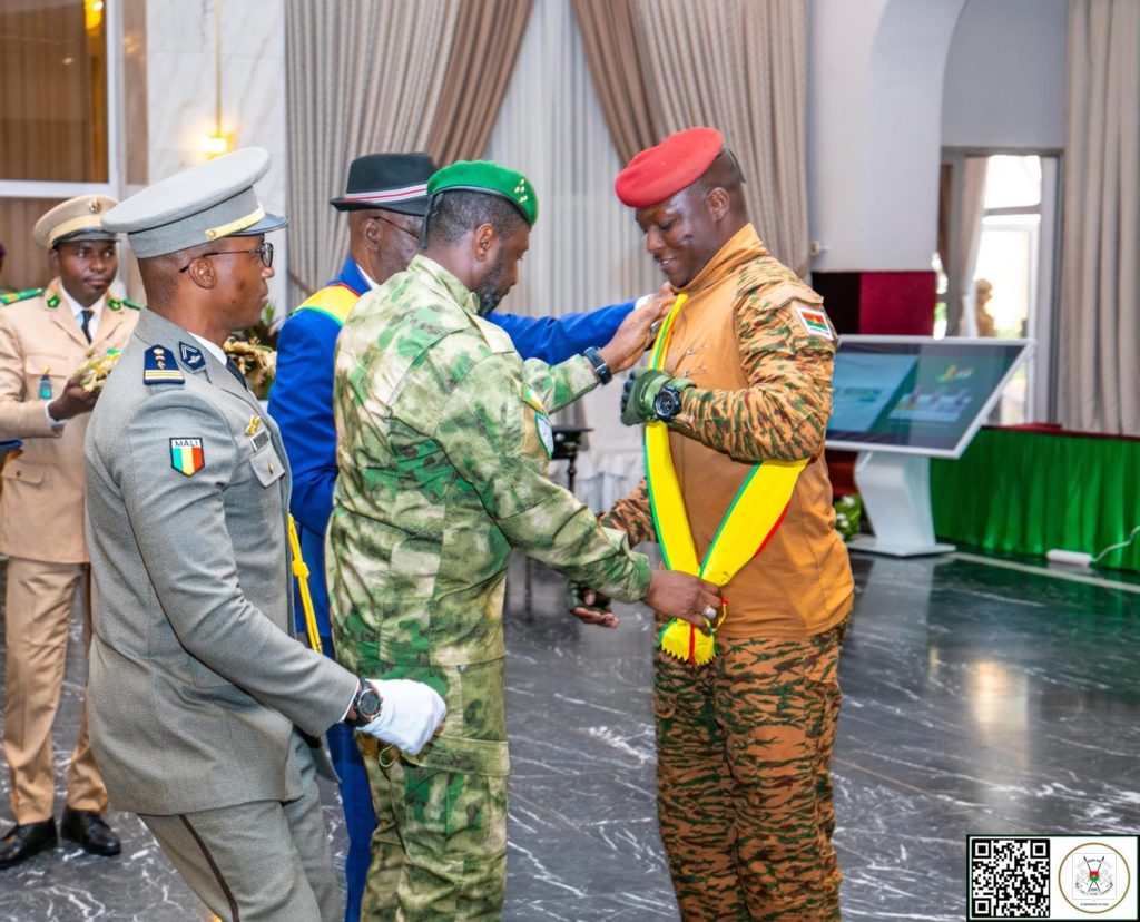 Le Capitaine Ibrahim TRAORÉ est le nouveau Président de la Confédération AES pour un an