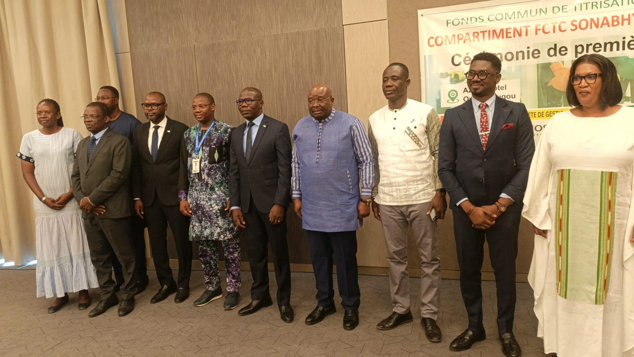 la première cotation des obligations du fonds commun de titrisation de créance FCTC SONABHY 8,10 % 2025-2031