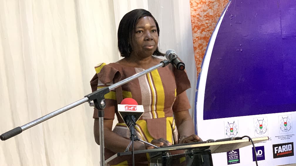 Fanta Somé prononçant le discours d'ouverture au nom du gouvernement