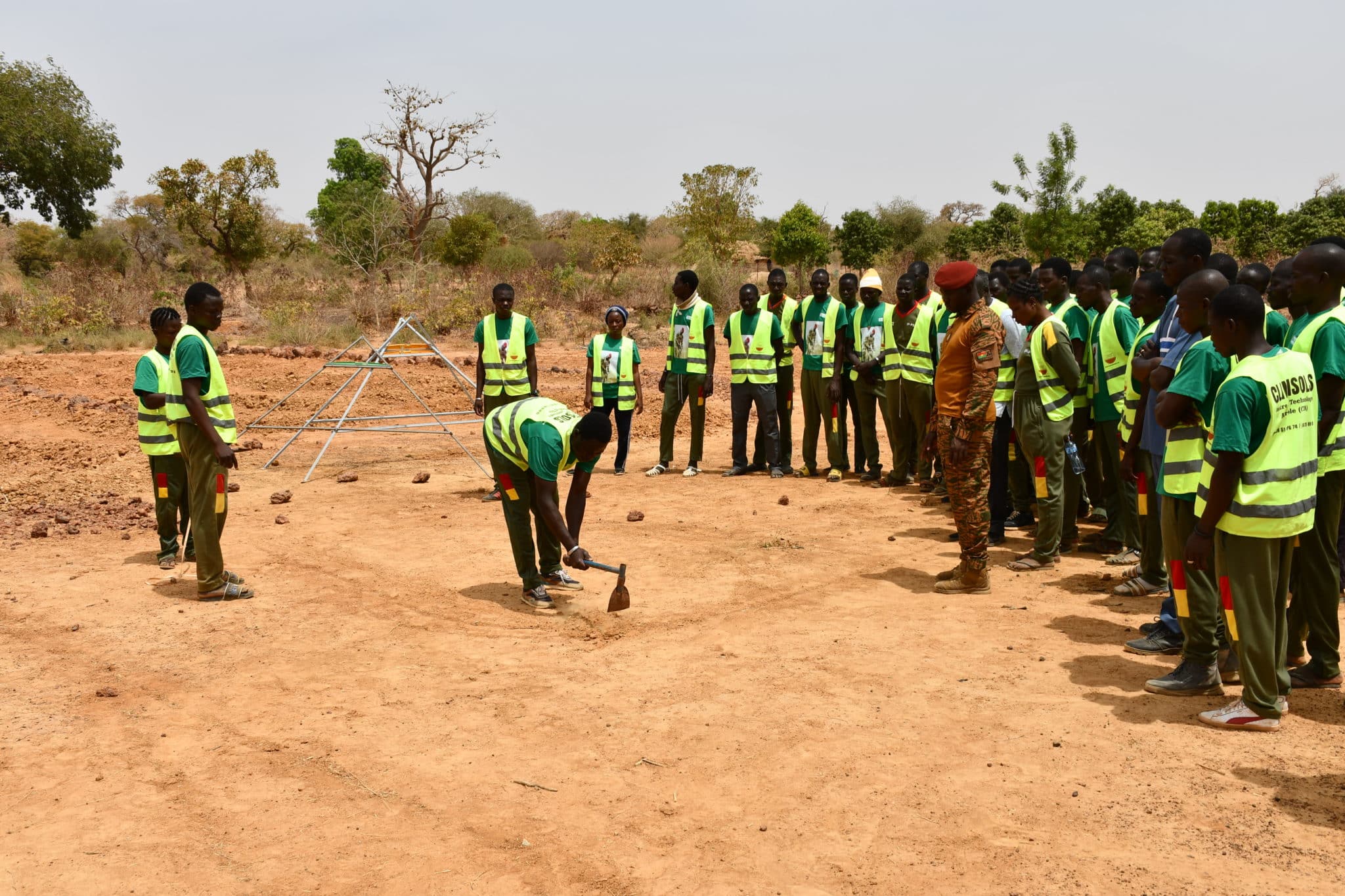 Maîtrise des techniques de récupération des sols dégradés : un pilier de la formation pratique assurée par l'équipe de Clinisols.