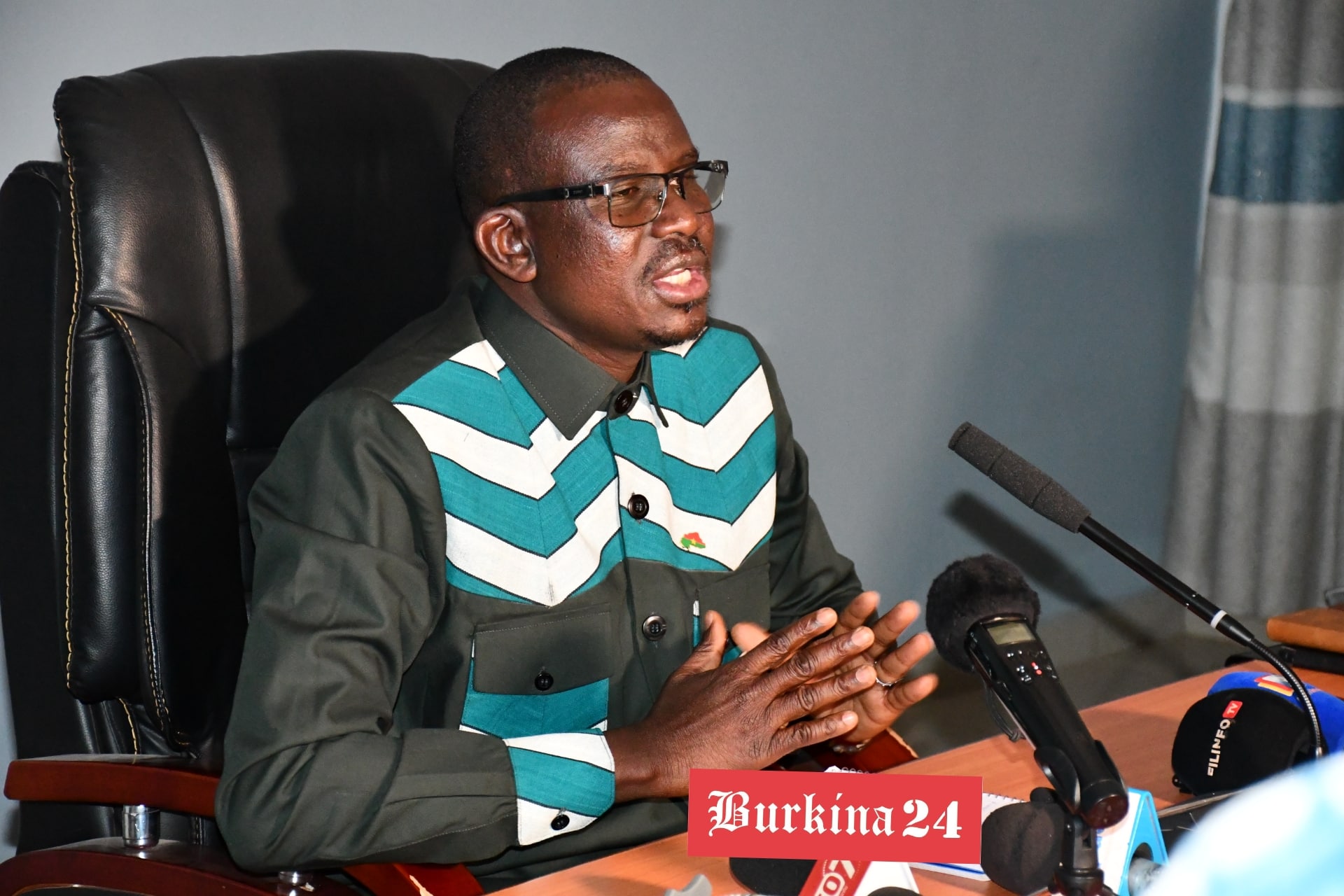 Le ministre Moumouni Zoungrana lors de son bilan de carrière au MESFPT, le 21 mars 2026