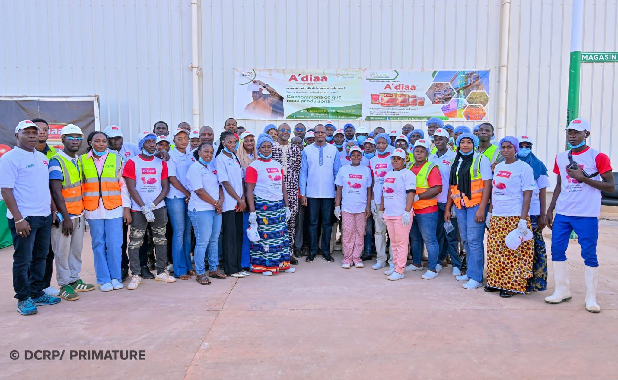 Le Premier ministre visite l’usine de transformation de tomates SOBTO à Bobo-Dioulasso