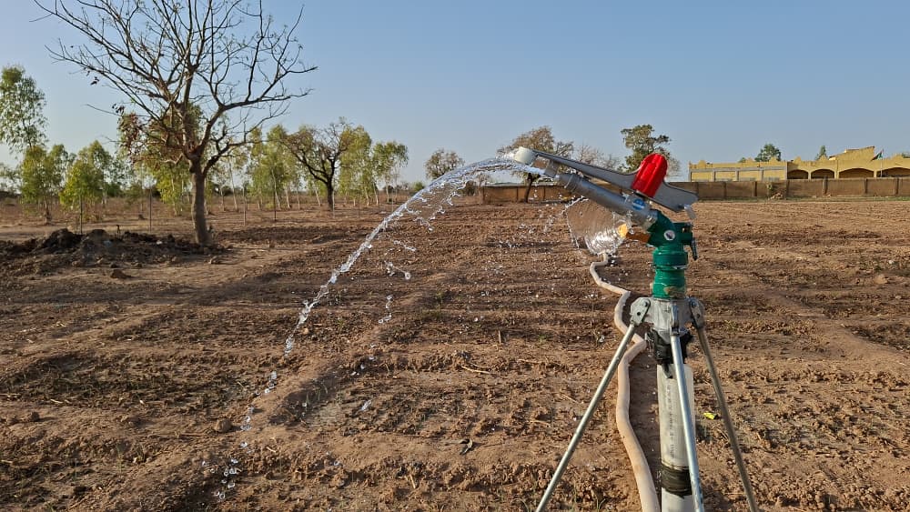 Utilisation du Laser-Spray par les volontaires pour arroser de grandes surfaces sans effort