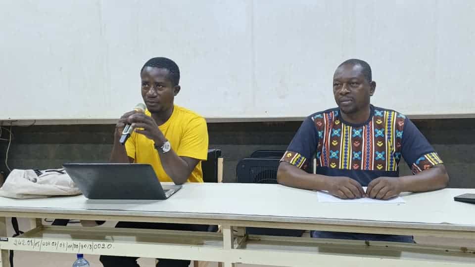 l'expert Halassane Sanfo et du président de l'association, Abraham Bayili.