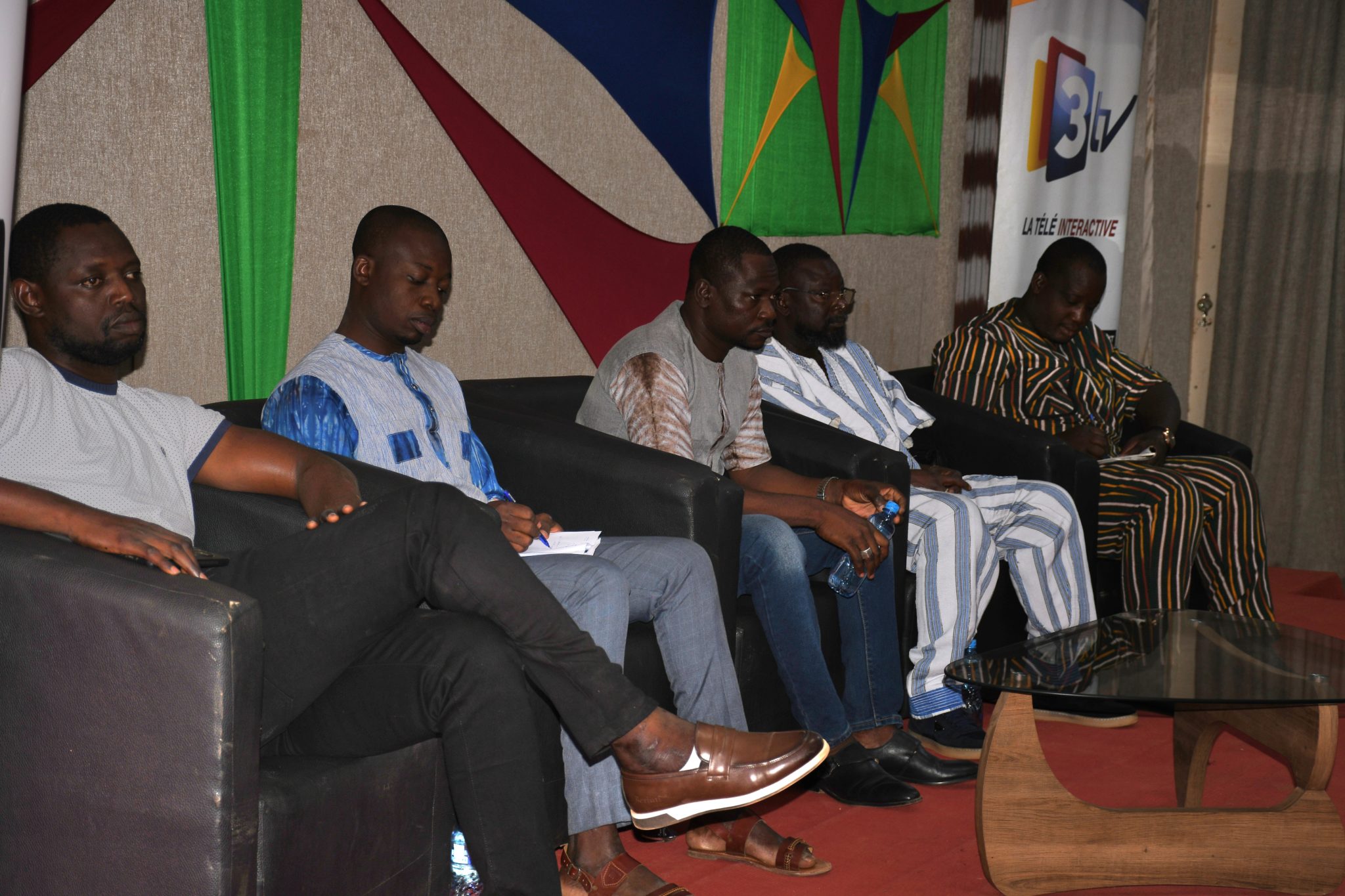 es membres du comité d'organisation lors du lancement officiel de la FIMAES-BKF 2026 à Ouagadougou.