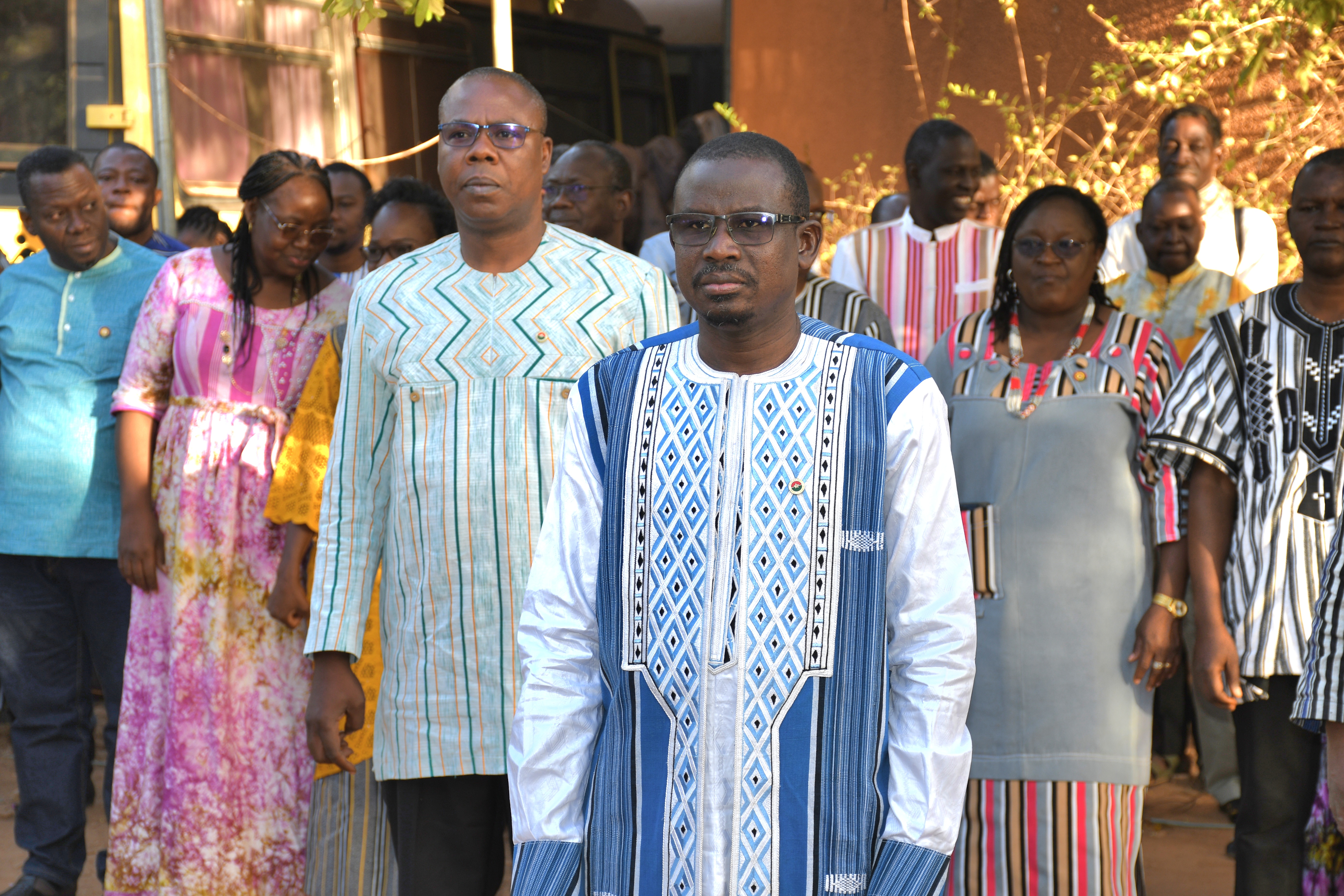 Le ministre Zoungrana et ses collaborateurs lors du passage en revue des troupes de l'éducation au Lycée Vénégré.