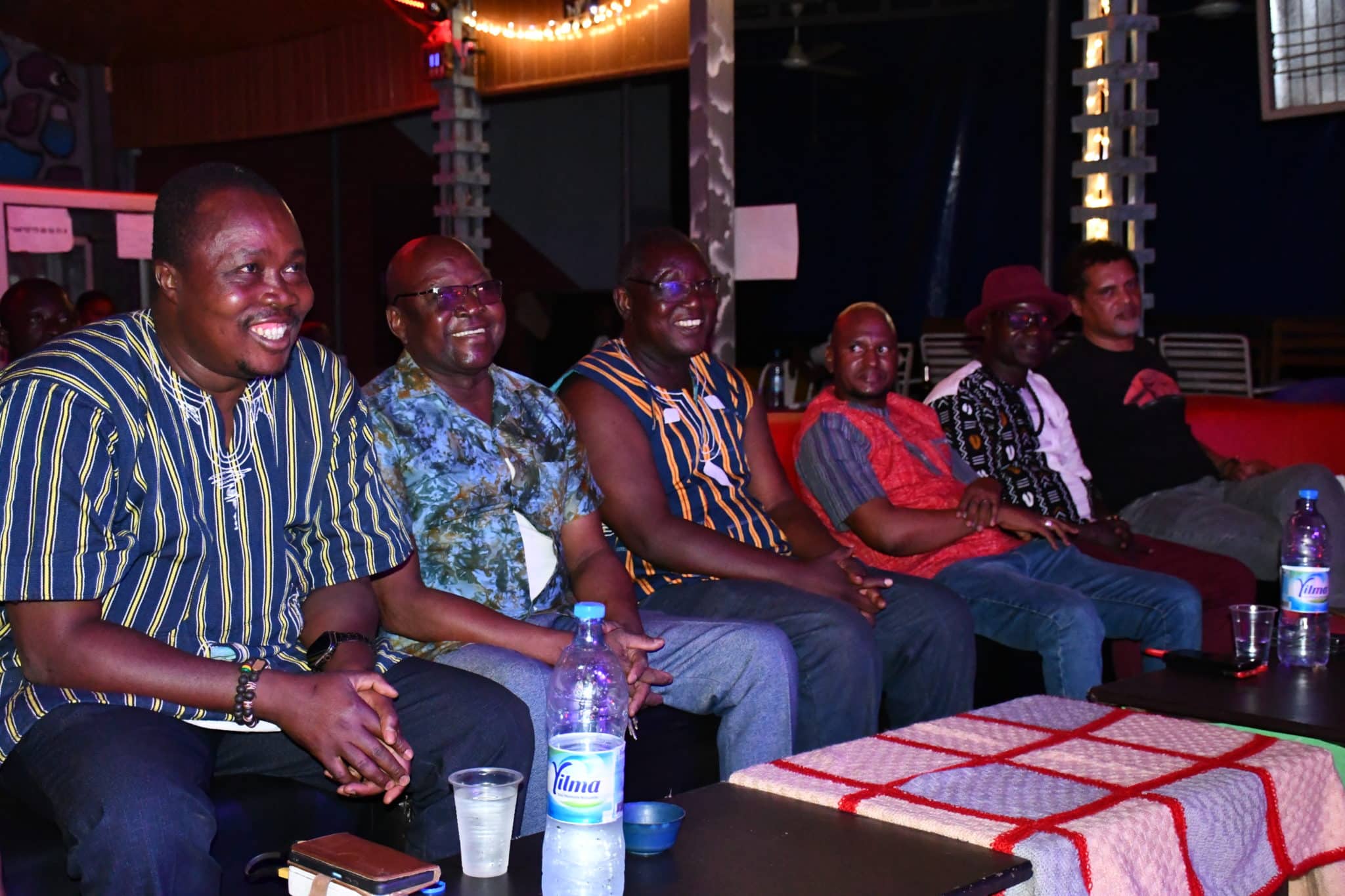 Abou Dabs entouré des acteurs culturels