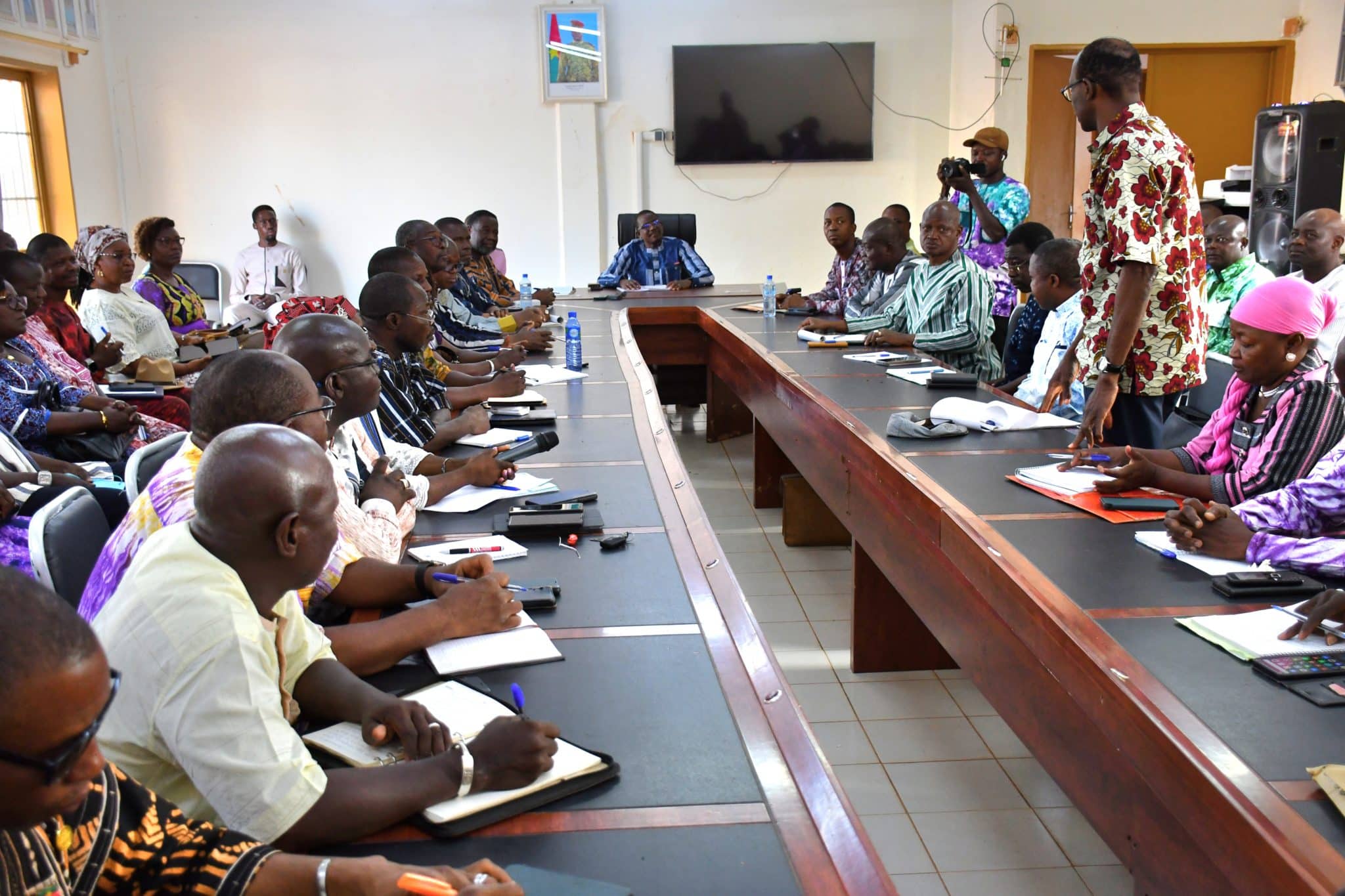 Une vue de la rencontre d'échanges entre le ministre et ses cadres de terrain.