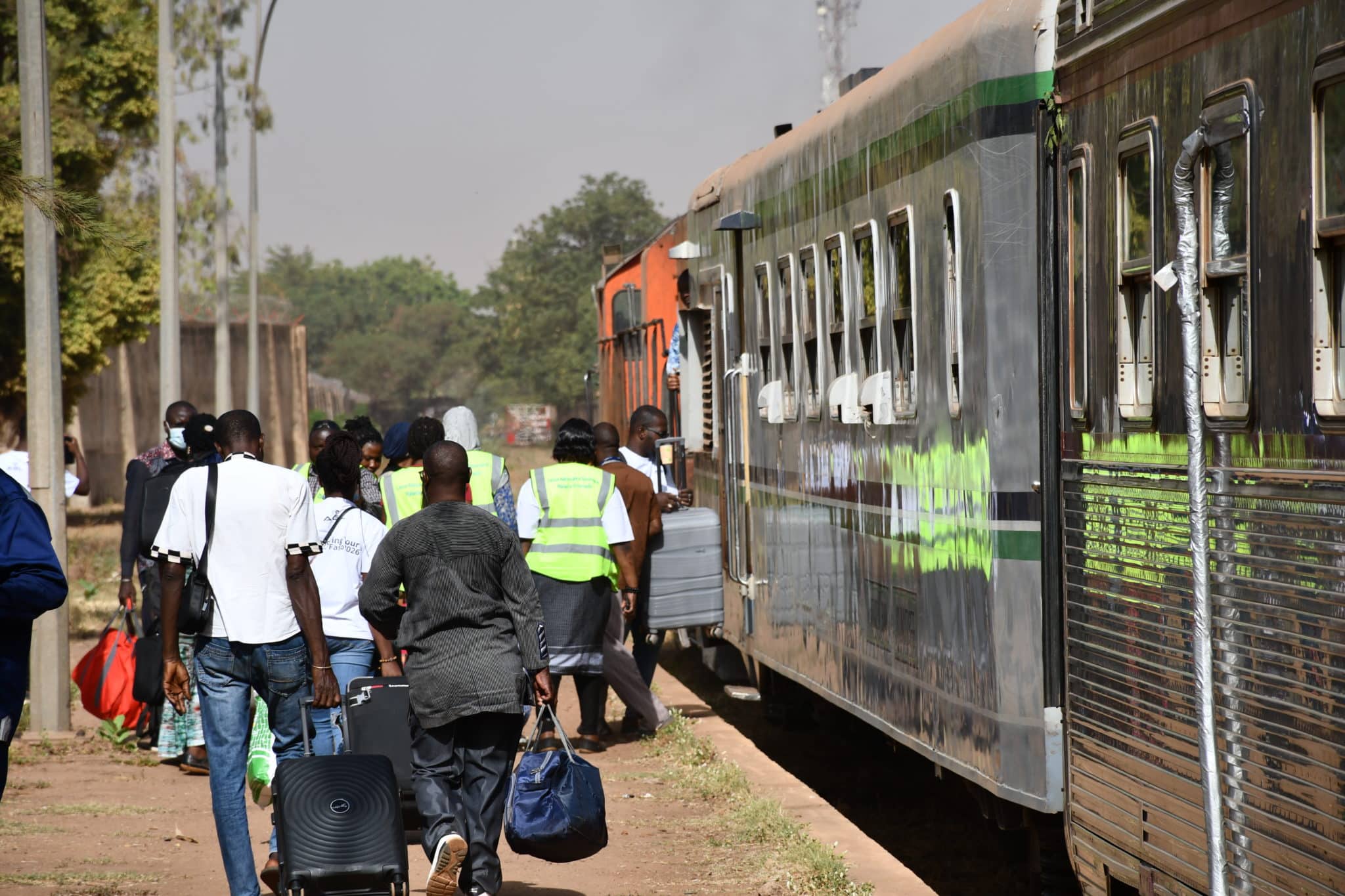 L'heure de l'embarquement a sonné à la gare de Ouagadougou pour les 300 festivaliers du « Train de la Culture »