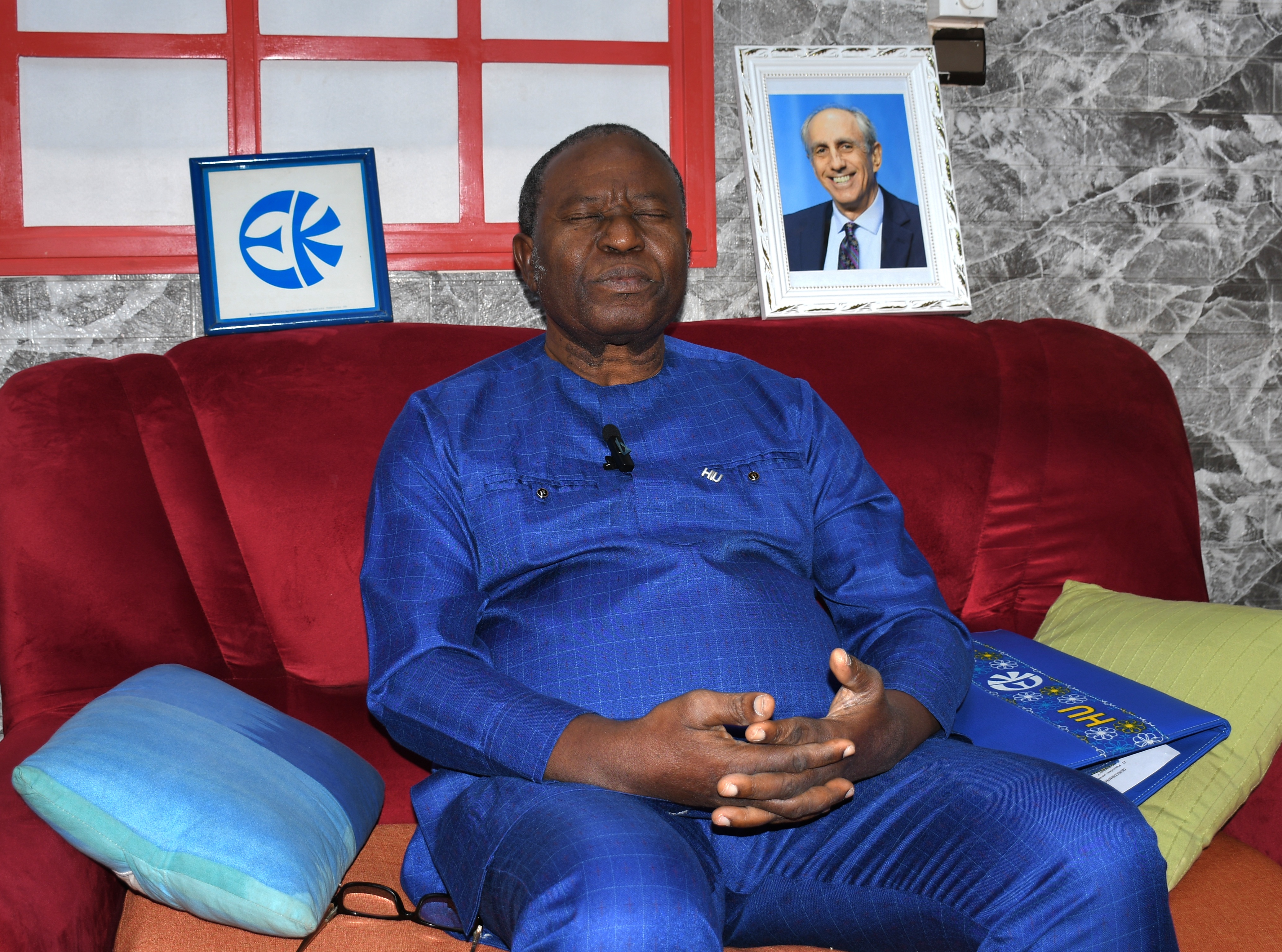 La pratique du HU, chant millénaire et pilier d'Eckankar, est présentée comme une méthode d'alignement intérieur et de connexion à la "Force de Vie