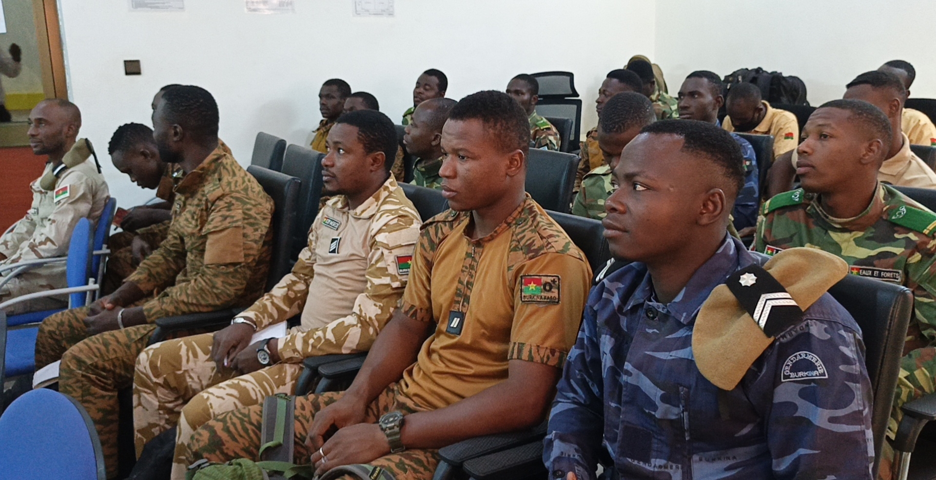 Forces de sécurité intérieure formées en pilotage de drone civil à Ouagadougou