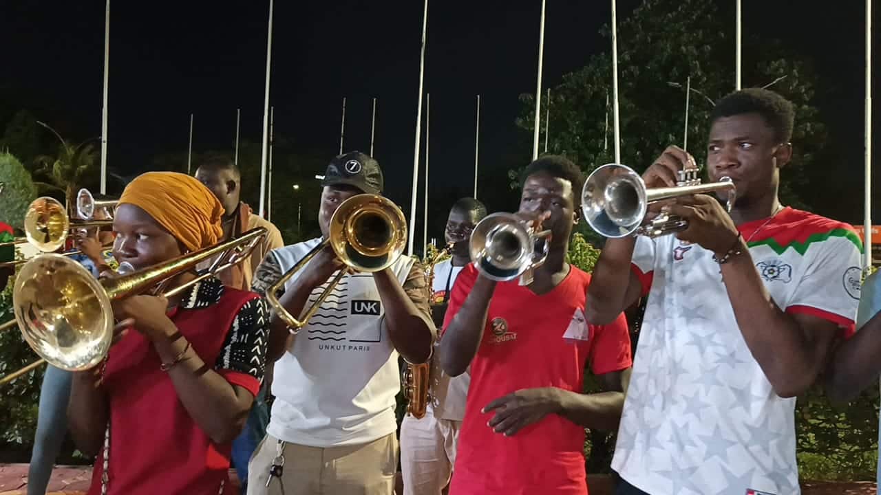 supporters et officiels se sont mobilisés pour célébrer le retour triomphal de Kevin Mossé, sacré double médaillé aux Championnats d’Afrique de lutte