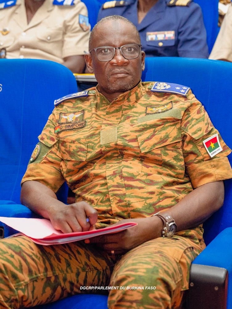 Ministre d’État, ministre de la Guerre et de la Défense patriotique, le Général de division Célestin Simporé
