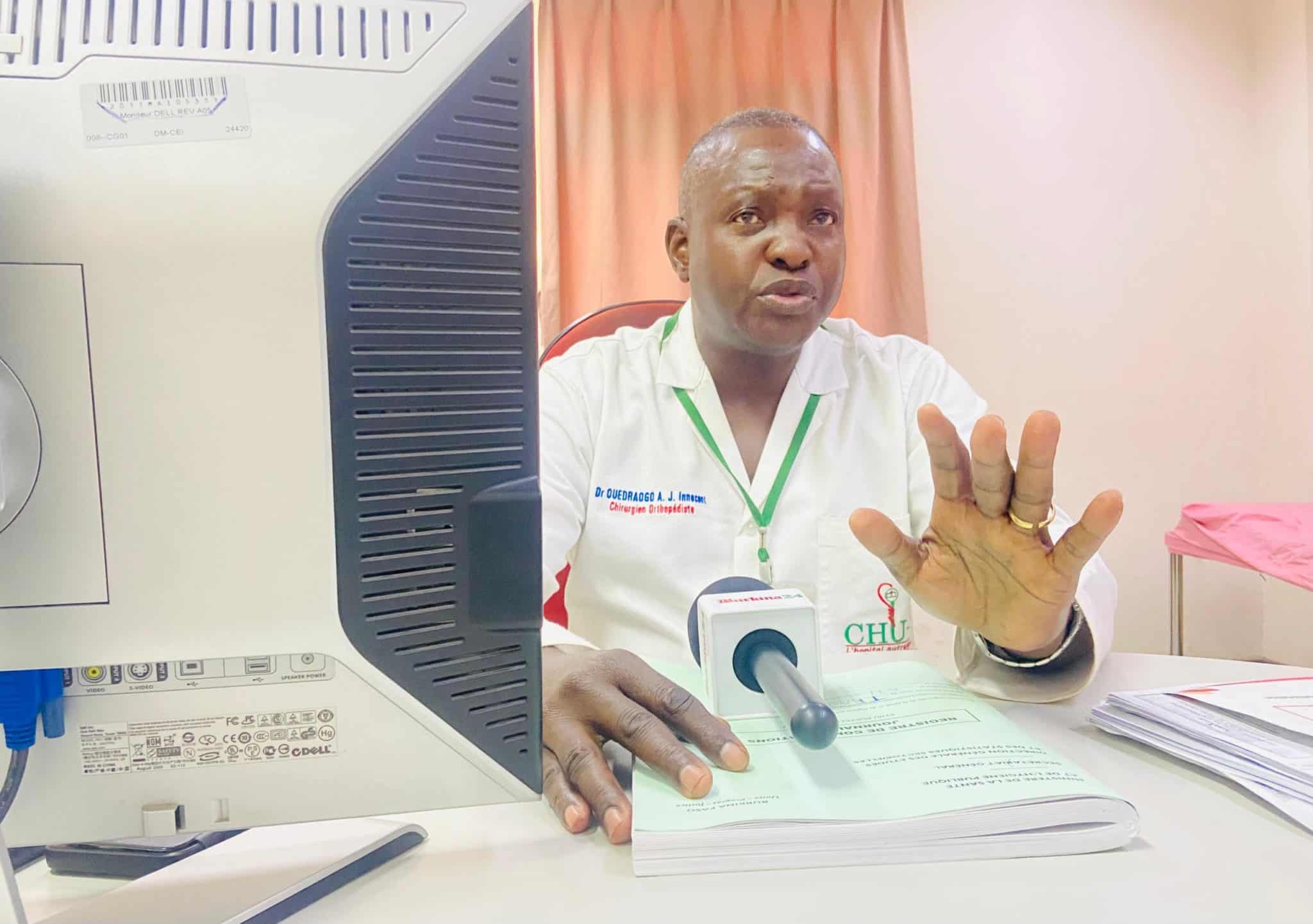 Dr Anatole Ouédraogo, chef de service traumatologie-orthopédie et neurologie du CHU de Tengandogo révèle que les accidents de circulation sont les premières sont les causes des fractures et les usagers des engins à deux roues sont les plus touchés