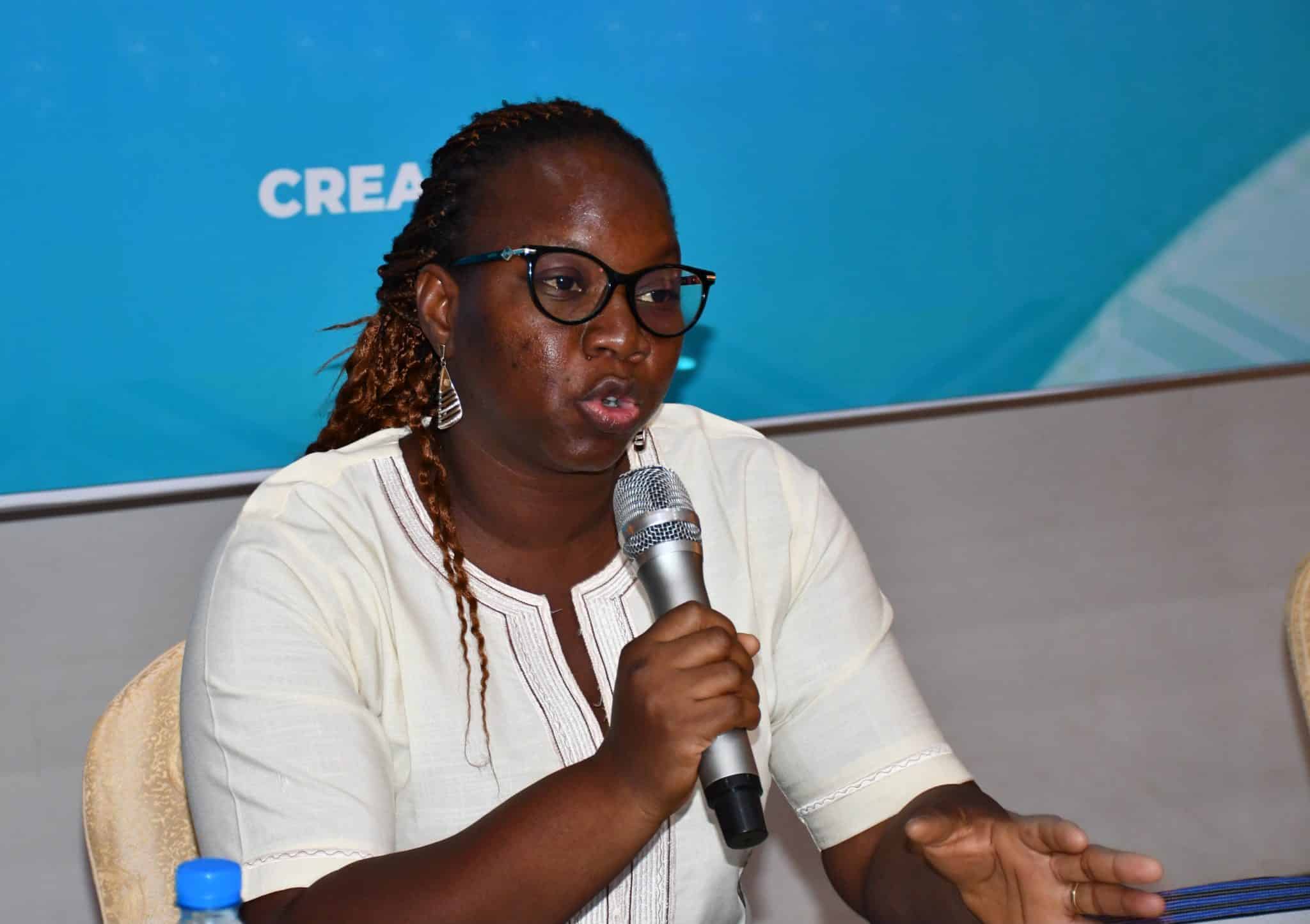 Brigitte Baalaam/Tiendrebéogo, représentante de l'ABCA, lors de son allocution d'ouverture des travaux.