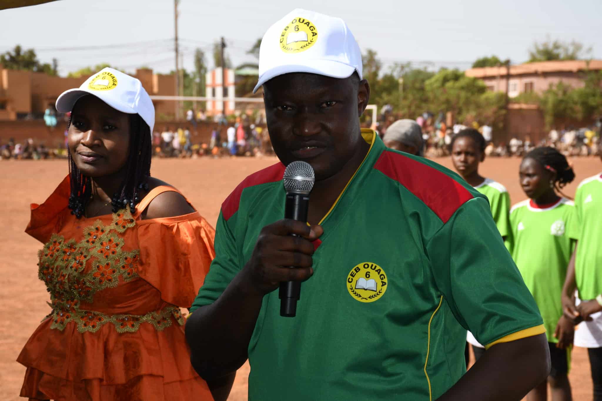 Le Président de la Délégation Spéciale et le comité d'organisation saluant la mobilisation exemplaire des parents d'élèves