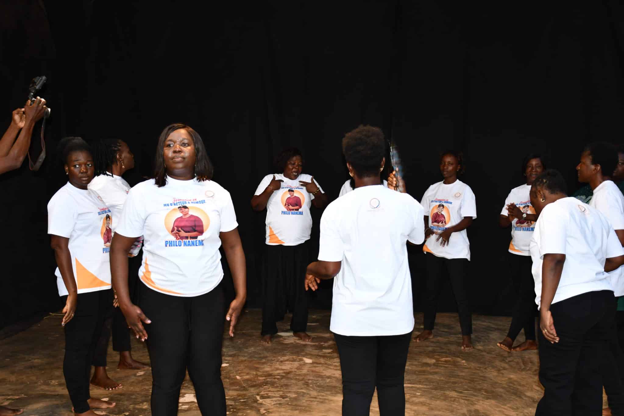 La première promotion de l'association « Miroir de Vie » réunie pour la clôture de l'atelier.