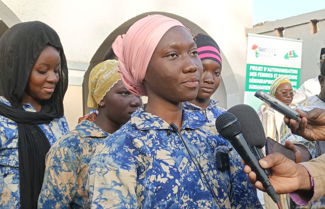 Elève en classe de 1re A au lycée provincial de Dédougou, Fatima Bambara se réjouit de l'engagement pris par le chef de canton pour l'éducation des filles