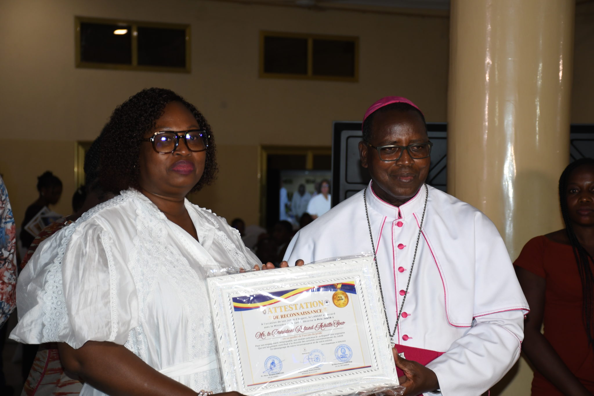Remise d'attestations aux acteurs ayant œuvré pour le développement du CANDAF
