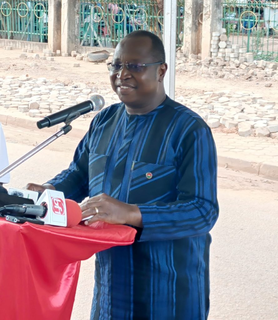 Pr Adjima Thiombiano, ministre en charge de l'Enseignement supérieur, de la recherche et de l'innovation