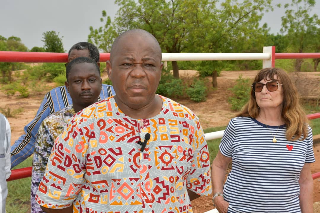 Salam Ouédraogo, directeur exécutif de l’ONG Res Publica, saluant l'engagement de la communauté
