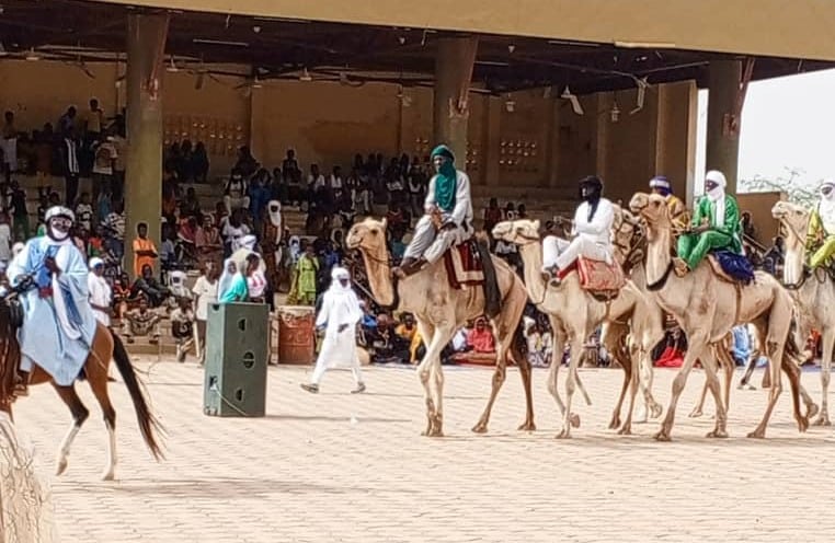Issoufa Mouzerata DICKO, promoteur du festival, en première ligne lors du lancement officiel,