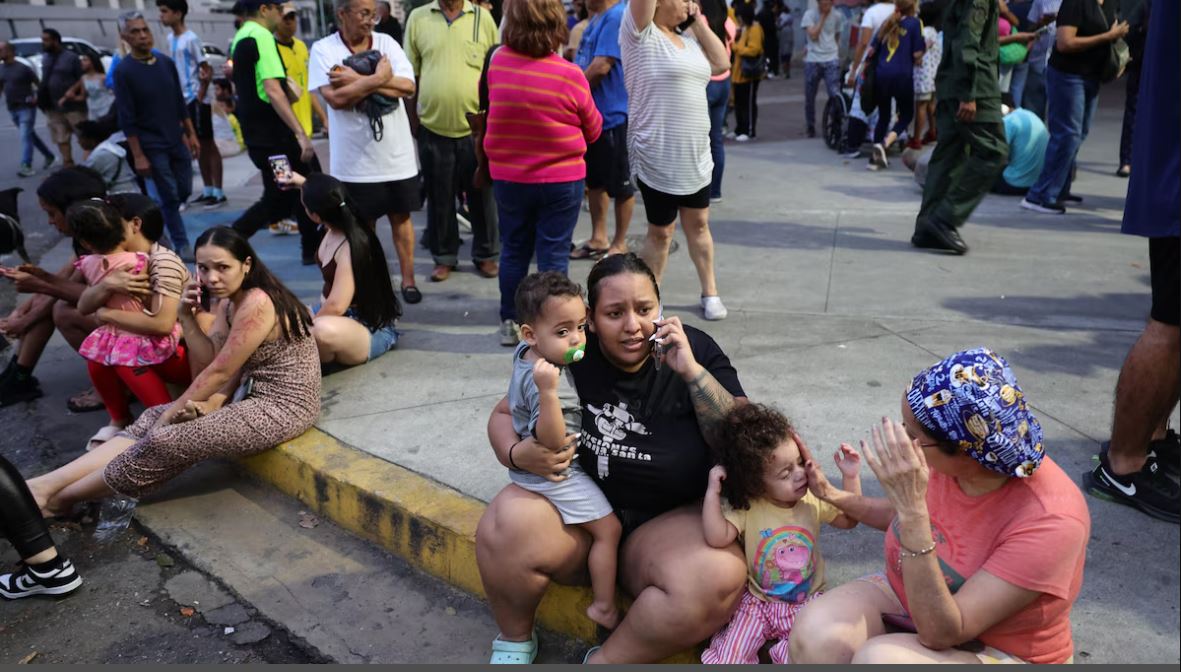 De nombreux habitants ont passé la soirée dans les rues