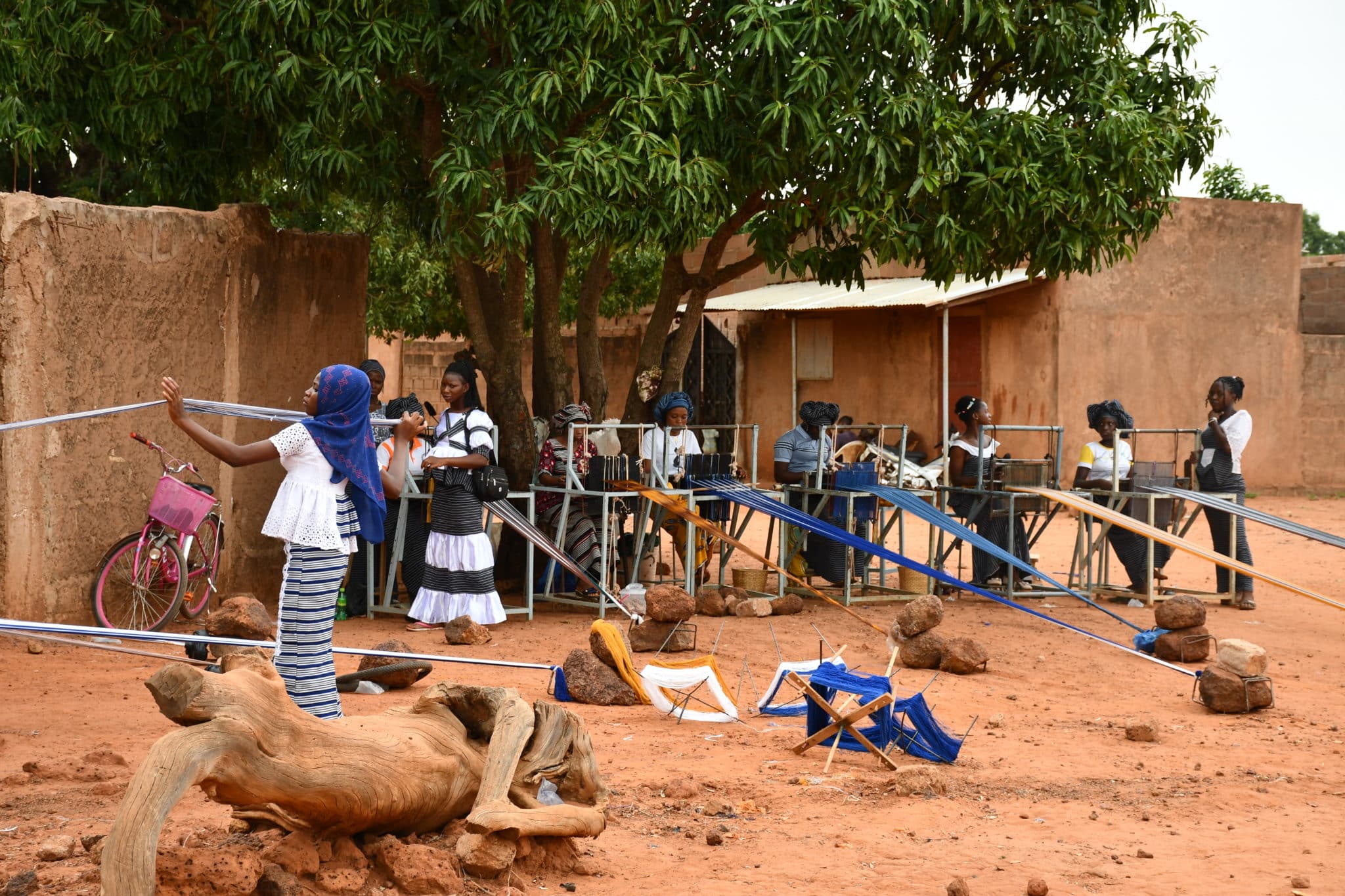 Formation au tissage de Faso Danfani pour les femmes vulnérables à Orodara. ©Burkina 24, Mai 2026