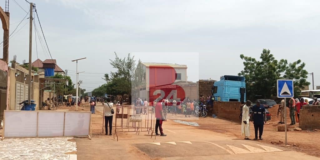 Arrondissement 4 de Ouagadougou : Deux rues inaugurées et 45 tonnes de riz offertes aux personnes vulnérables