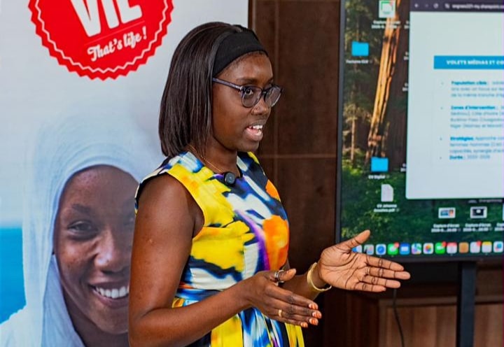 Rabi Sam, la chargée de projets communautaires et médias du programme